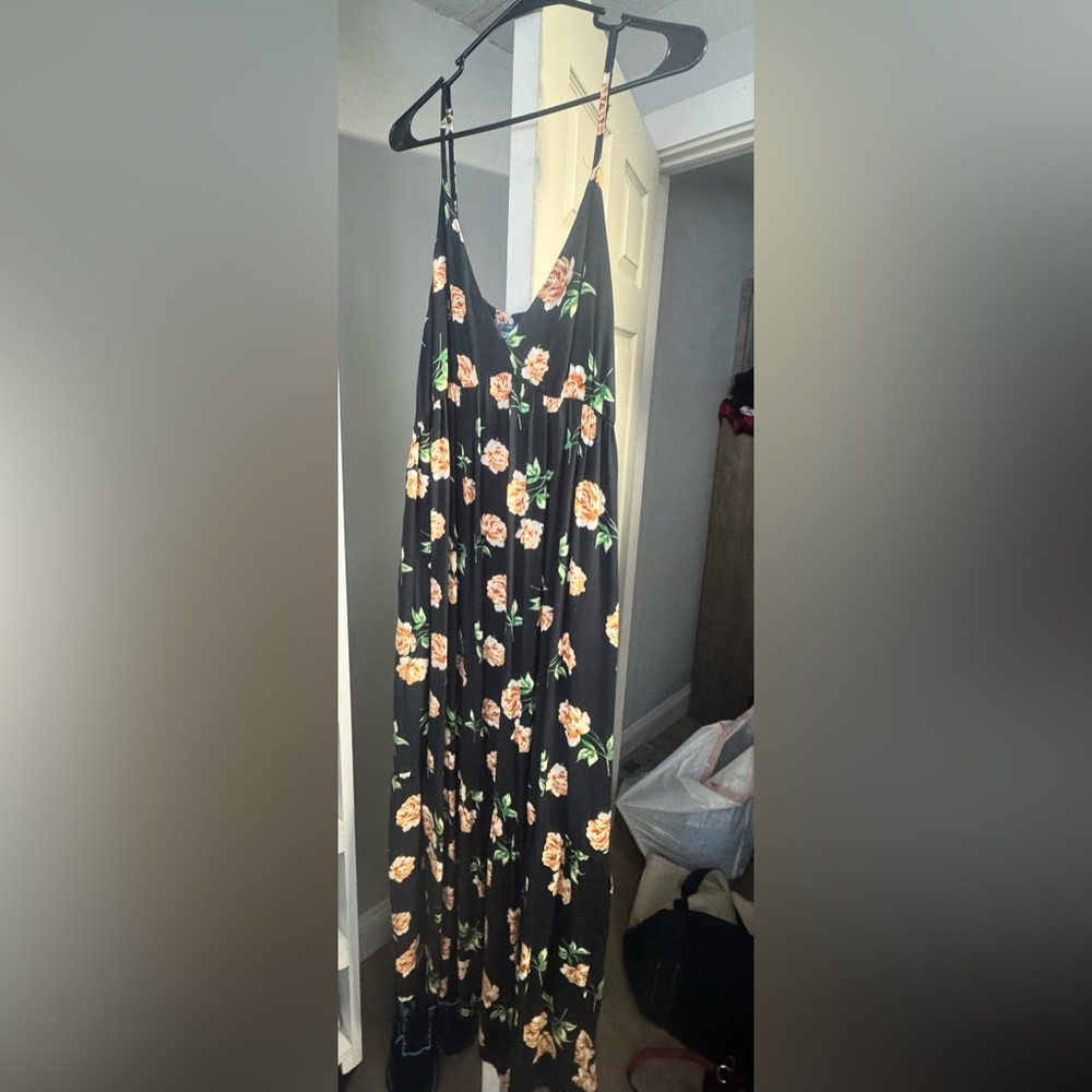 Brand new, tags still on Old Navy Maxi dress